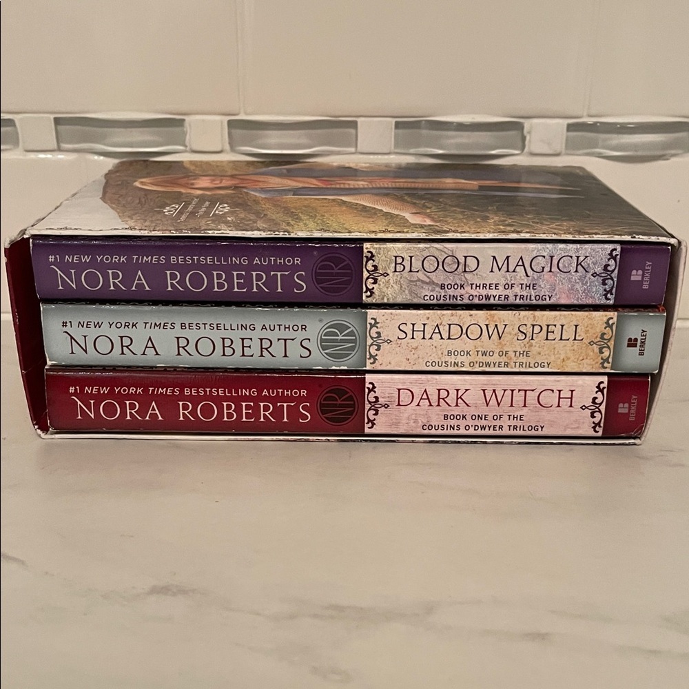Nora Roberts Cousins The complete O'Dwyer Trilogy Box Set